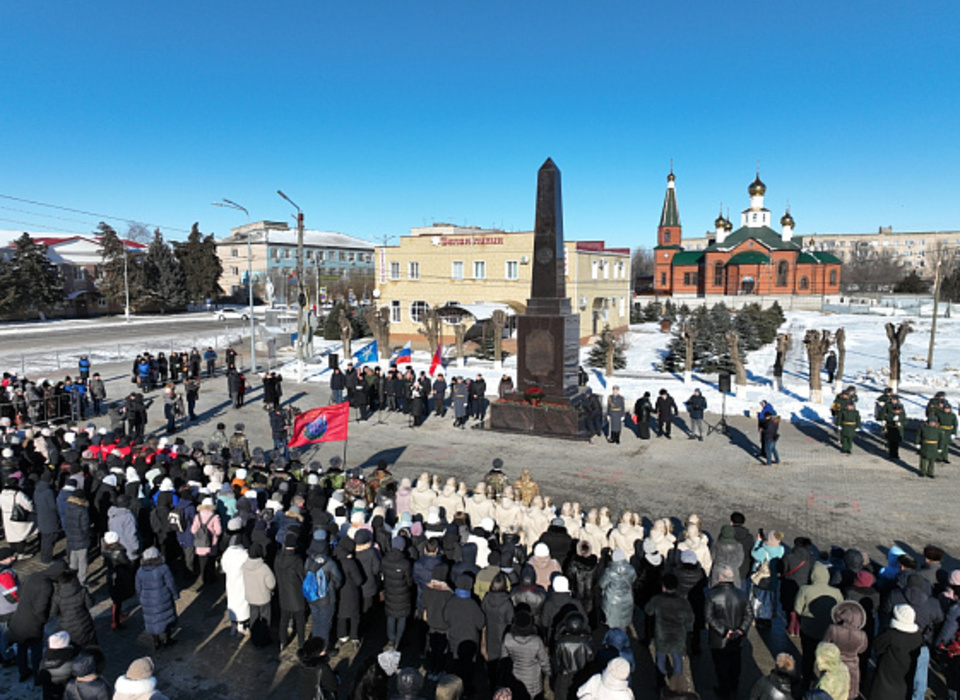 В Волгоградской области открыли первую памятную стелу «Рубеж Сталинградской доблести»